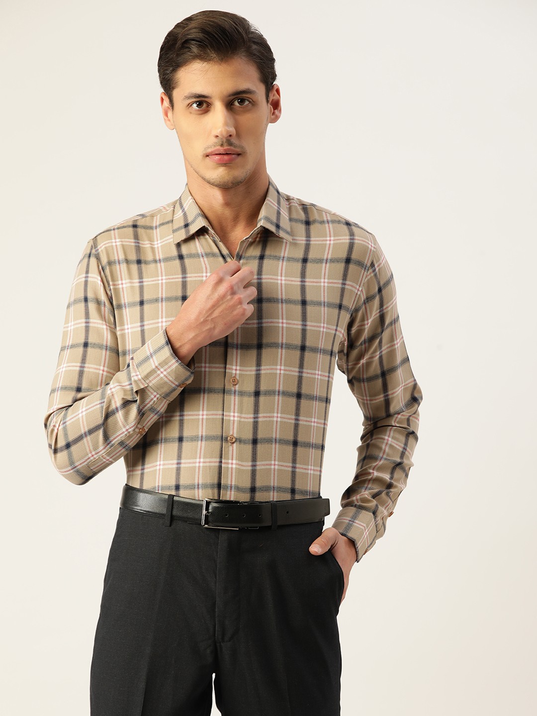 

JAINISH Men Beige & Navy Blue Pure Cotton Smart Fit Tartan Checked Formal Shirt