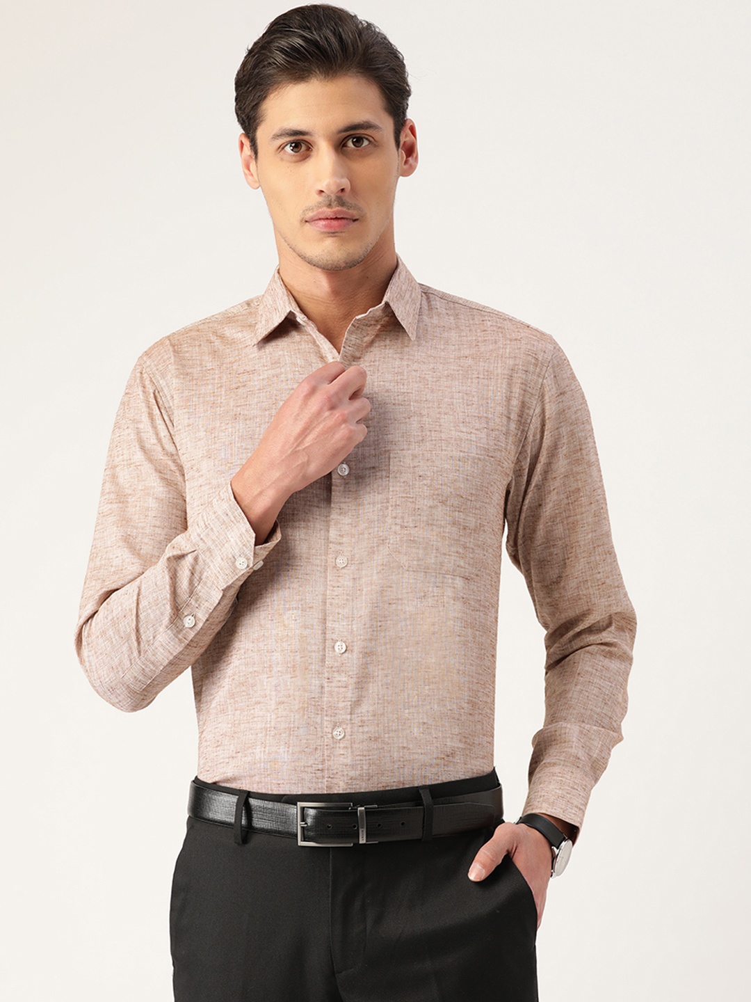 

JAINISH Men Beige Pure Cotton Smart Fit Formal Shirt