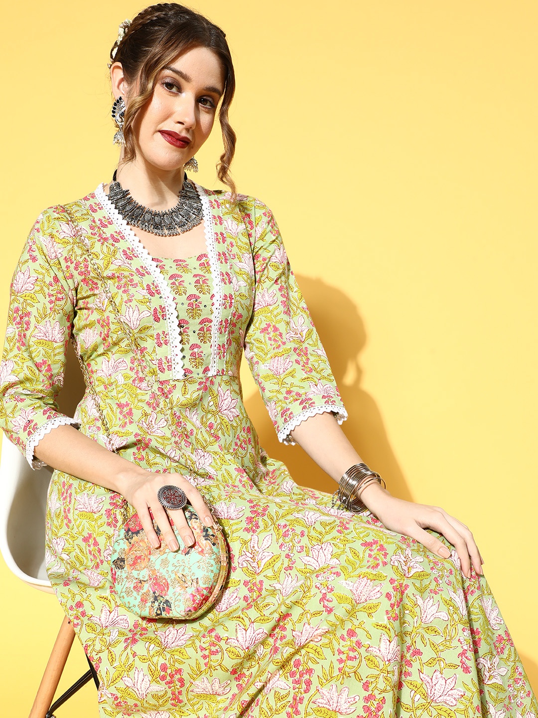 

Jaipur Kurti Floral Pure Cotton Lace Kurta Set, Green