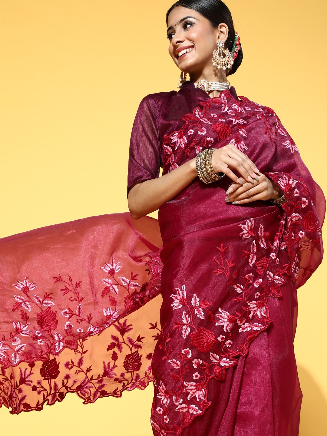 

Mitera Solid Saree, Purple