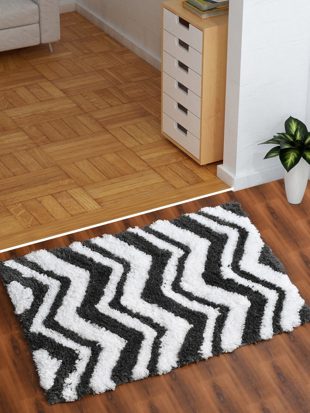 

AEROHAVEN Grey & White Chevron Microfiber Bath mat