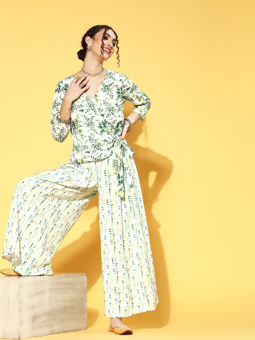 

ZIYAA Women White Floral Co-Ords