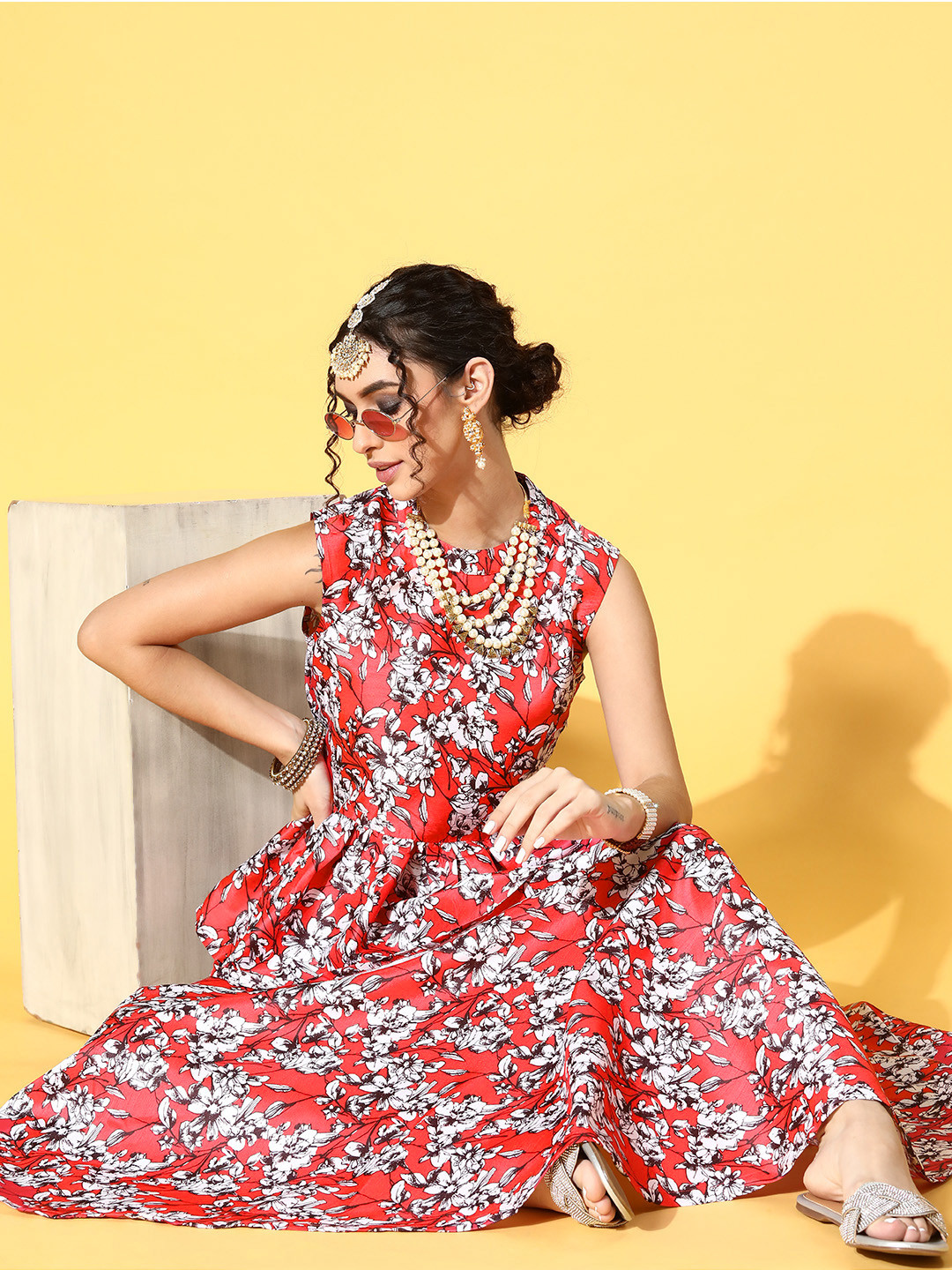 

ZIYAA Red Art Silk Romantic Florals Kurta Set