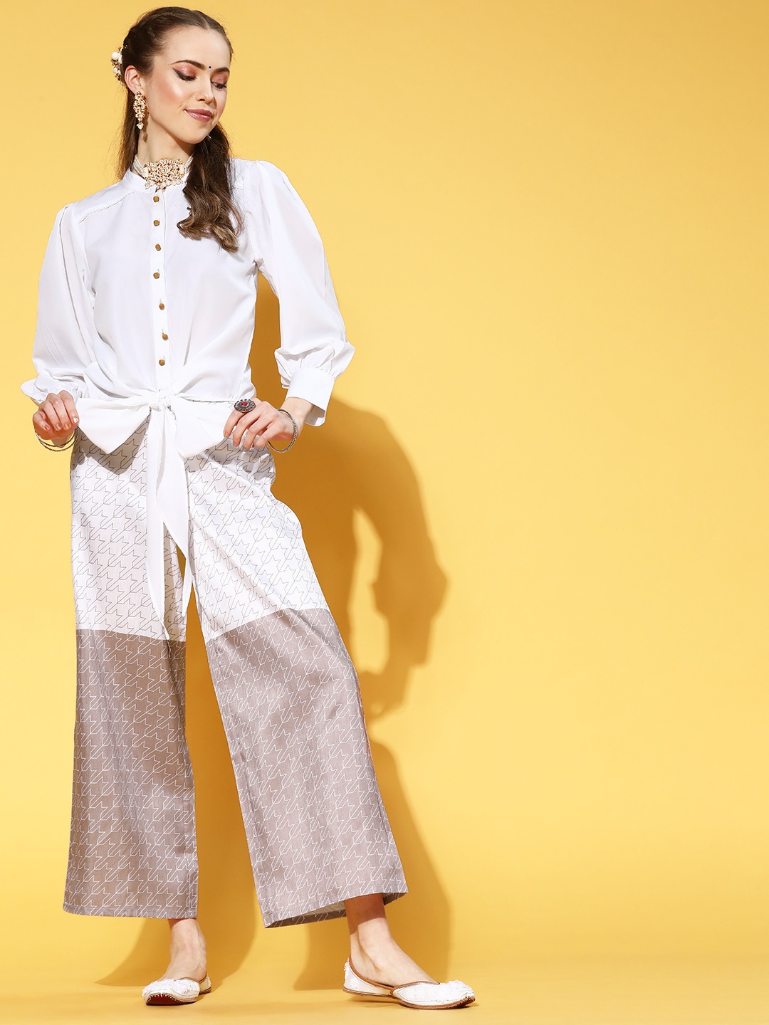 

ZIYAA Women White Solid Cinched Waist Co-Ords