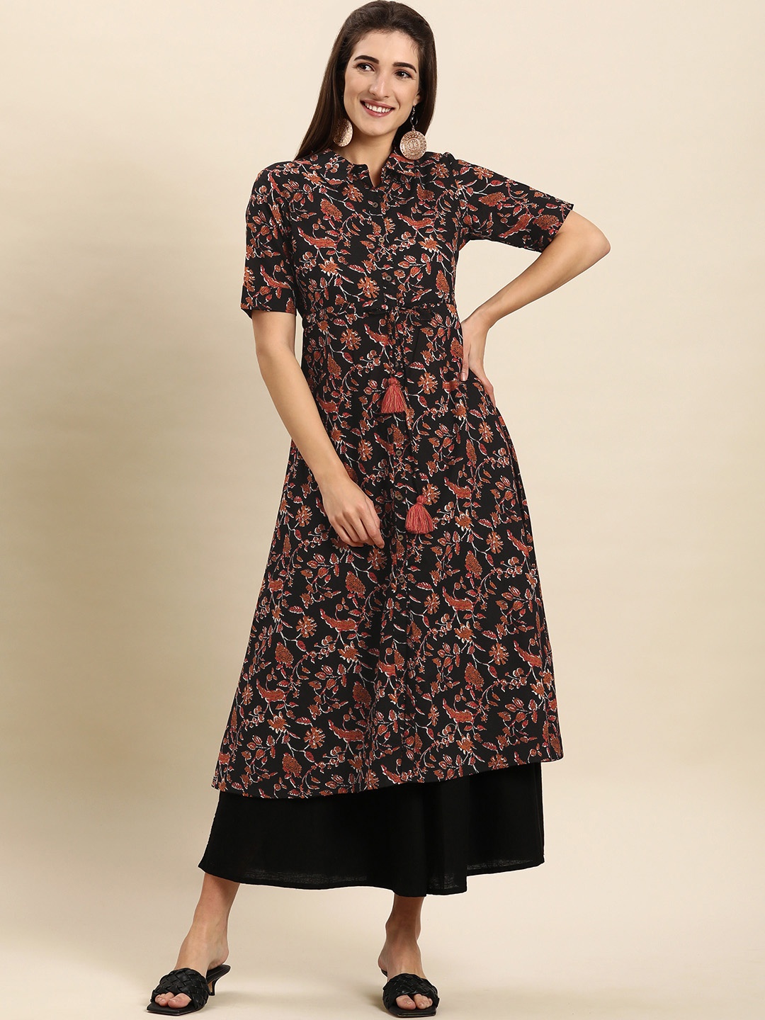 

Janasya Women Black & Orange Floral Printed Kurta