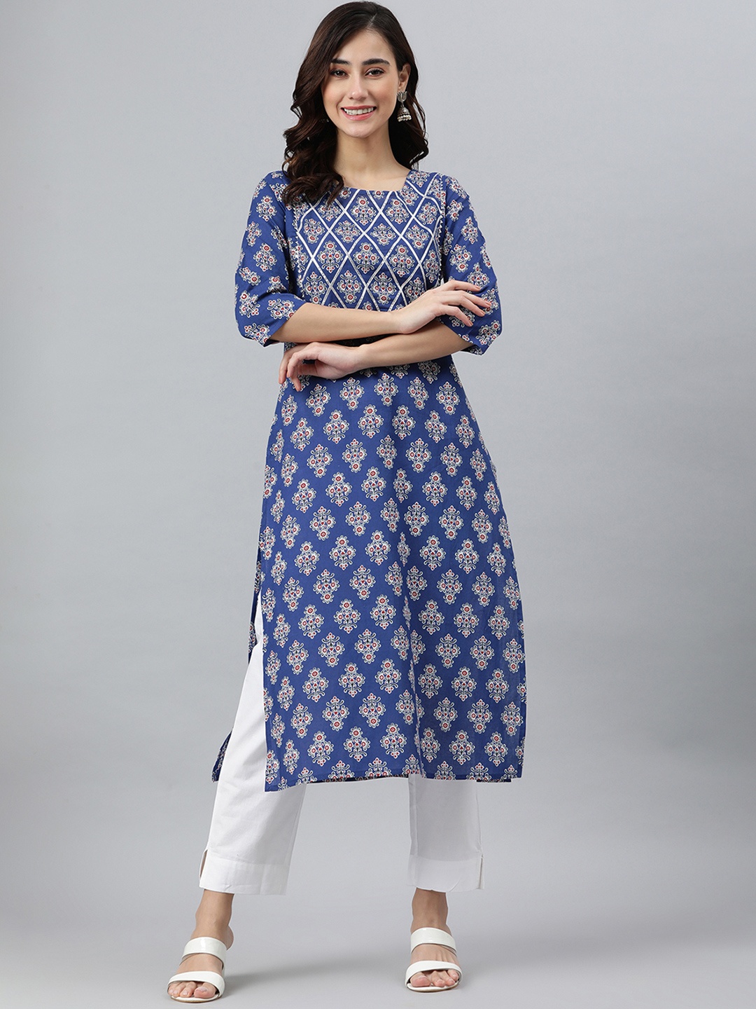 

Janasya Women Blue & Silver-Toned Floral Printed Floral Kurta