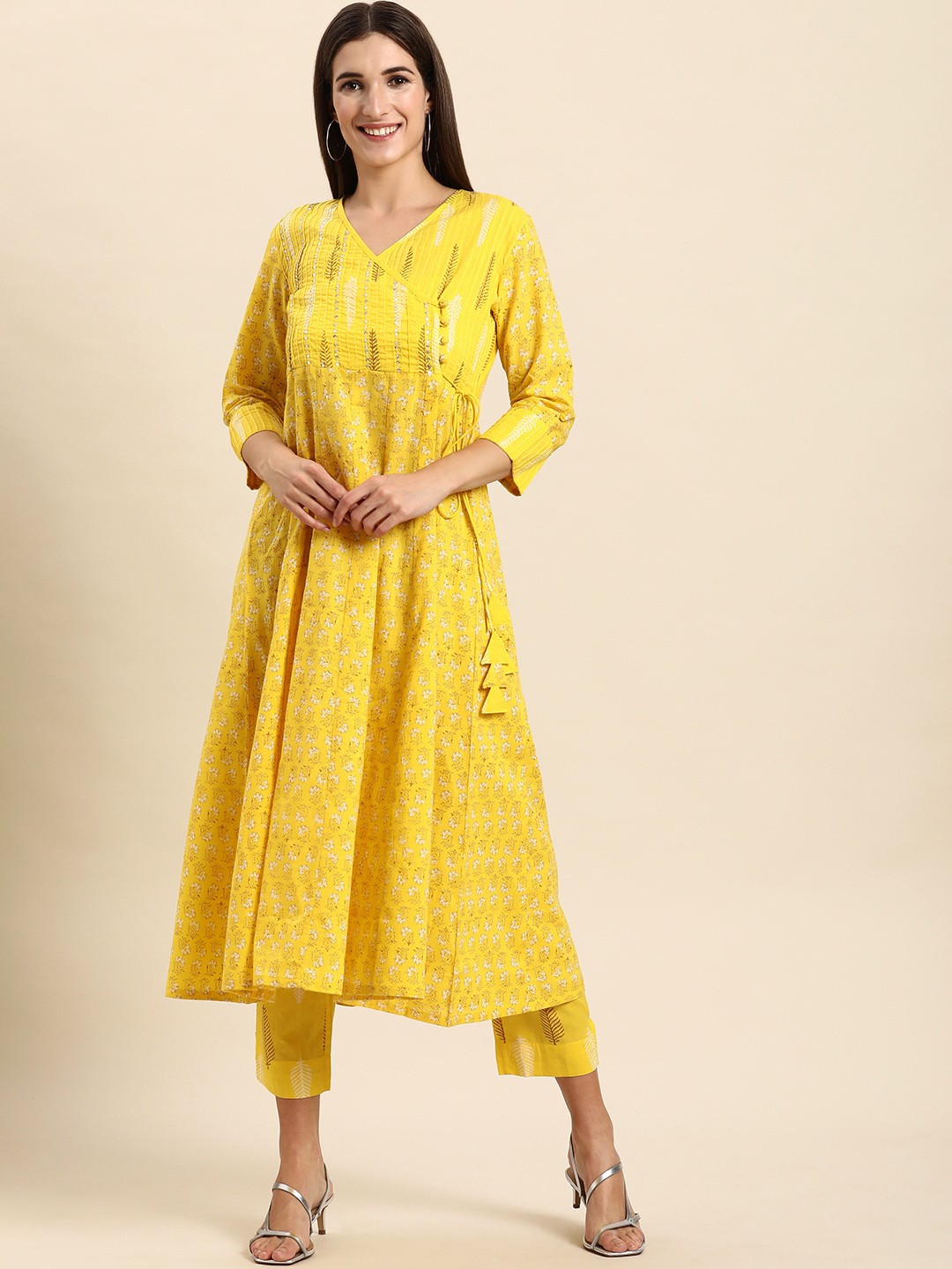 

Janasya Women Yellow Floral Printed Angrakha Pure Cotton Kurta with Trousers