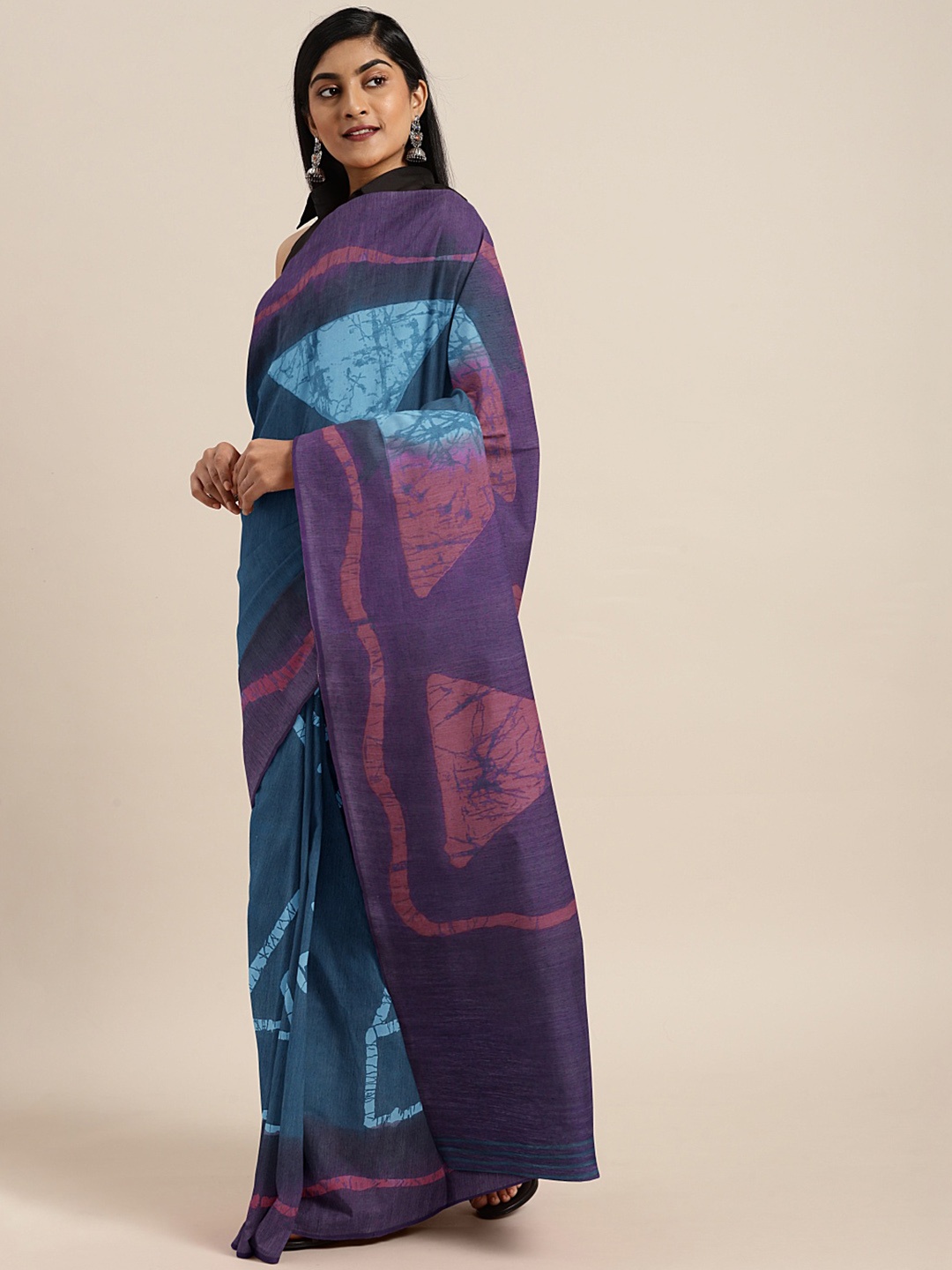 

KALINI Blue & Pink Printed Crepe Saree Saree