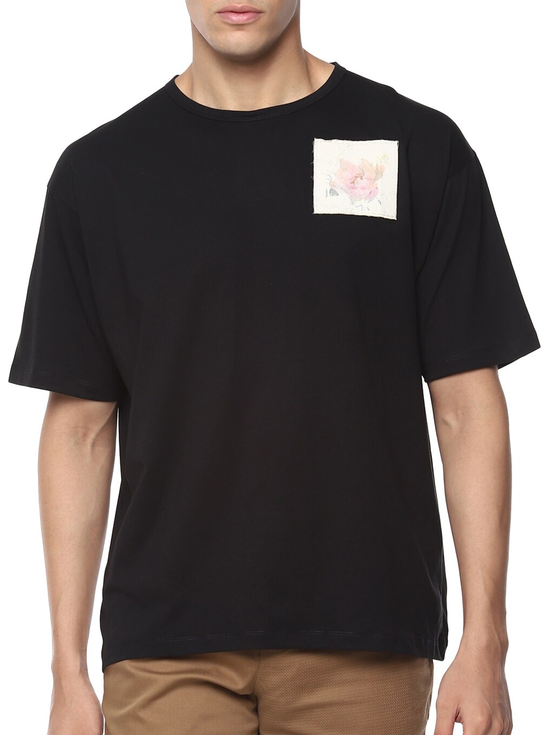 

Ted Baker Men Black Floral Patch Pure Cotton T-shirt