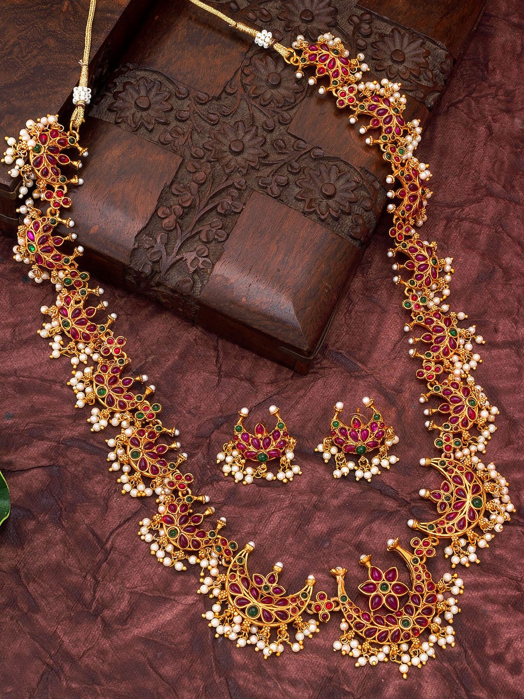 

Aadita Gold-Toned Pearl Rajwadi Royal Long Jewellery Set