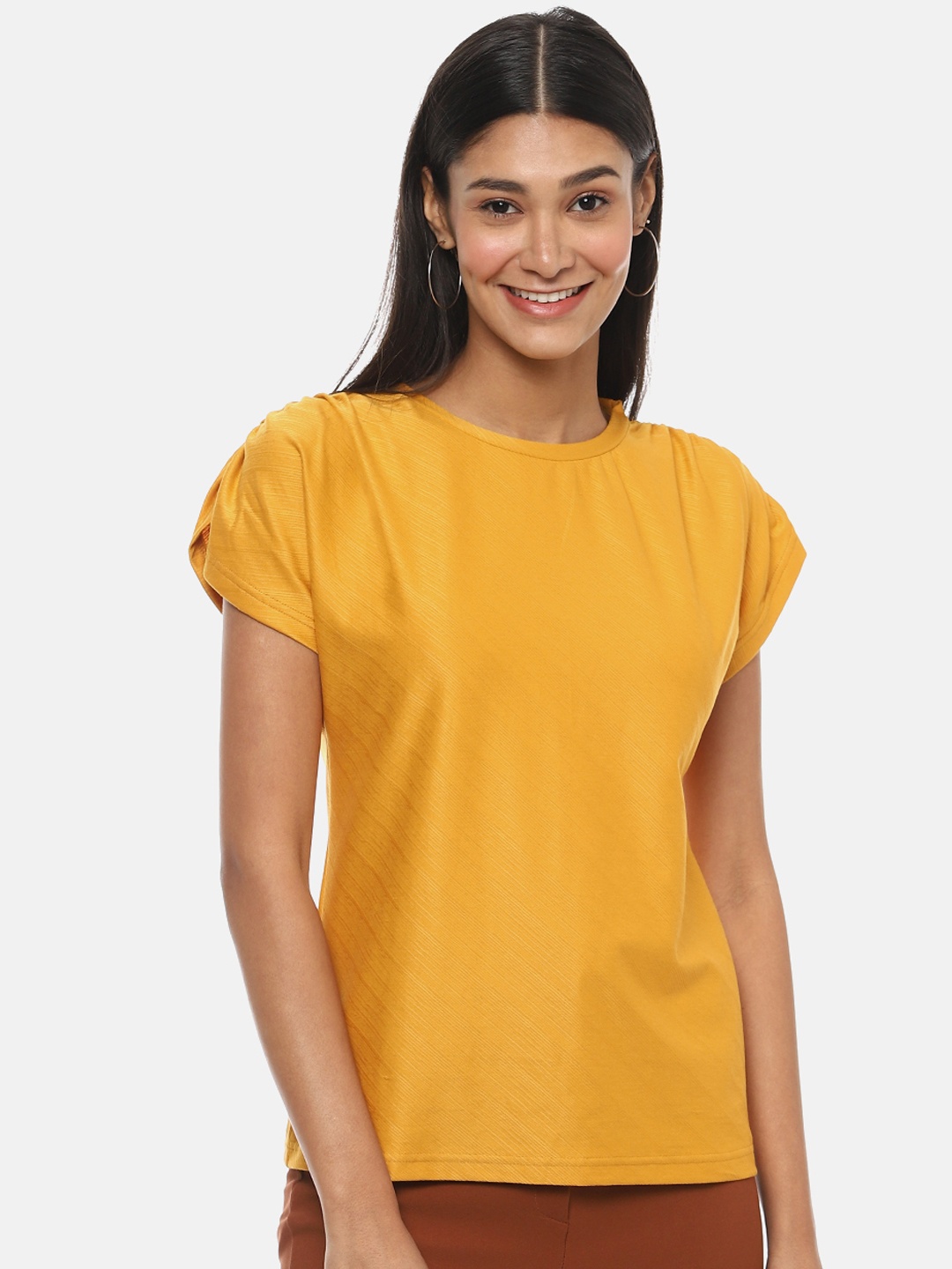 

Campus Sutra Mustard Yellow Solid Round Neck Pure Cotton Top