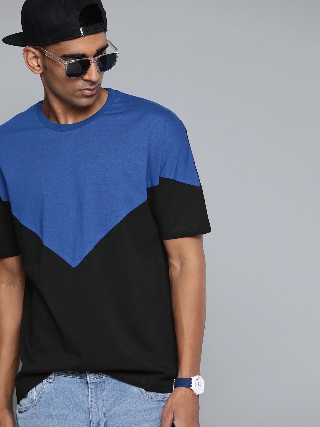 

Kook N Keech Men Black & Blue Pure Cotton Colourblocked T-shirt