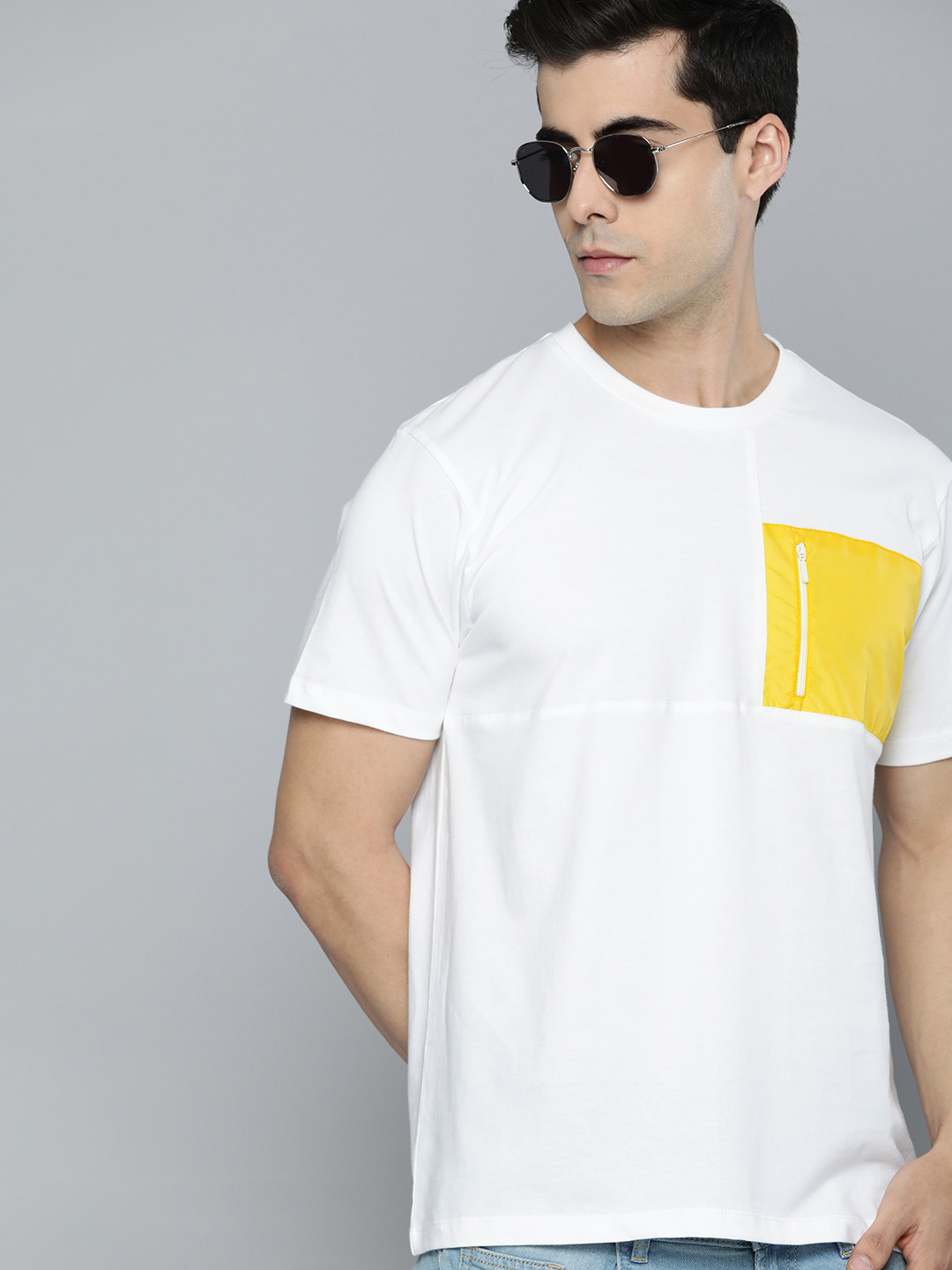 

Kook N Keech Men White & Yellow Colourblocked Pocket Detail Pure Cotton T-shirt