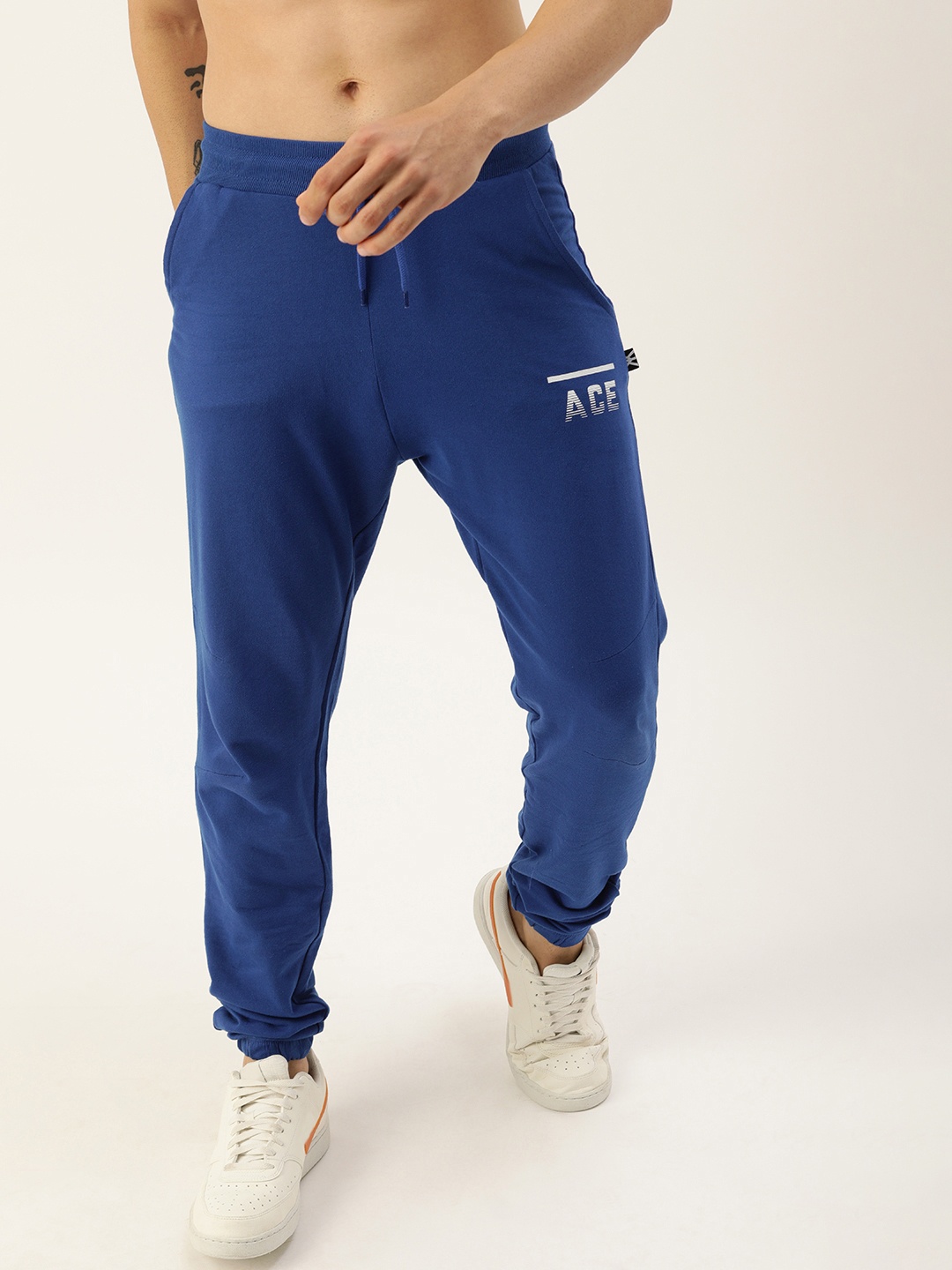 

Kook N Keech Men Blue Typography Printed Pure Cotton Joggers