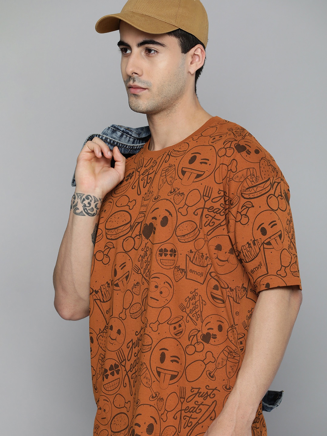 

Kook N Keech Emoji Men Rust Graphic Printed Pure Cotton Casual T-shirt