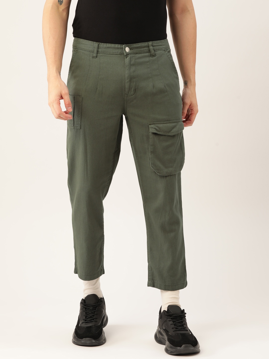 

Kook N Keech Men Olive Green Pure Cotton Cropped Cargos Trousers