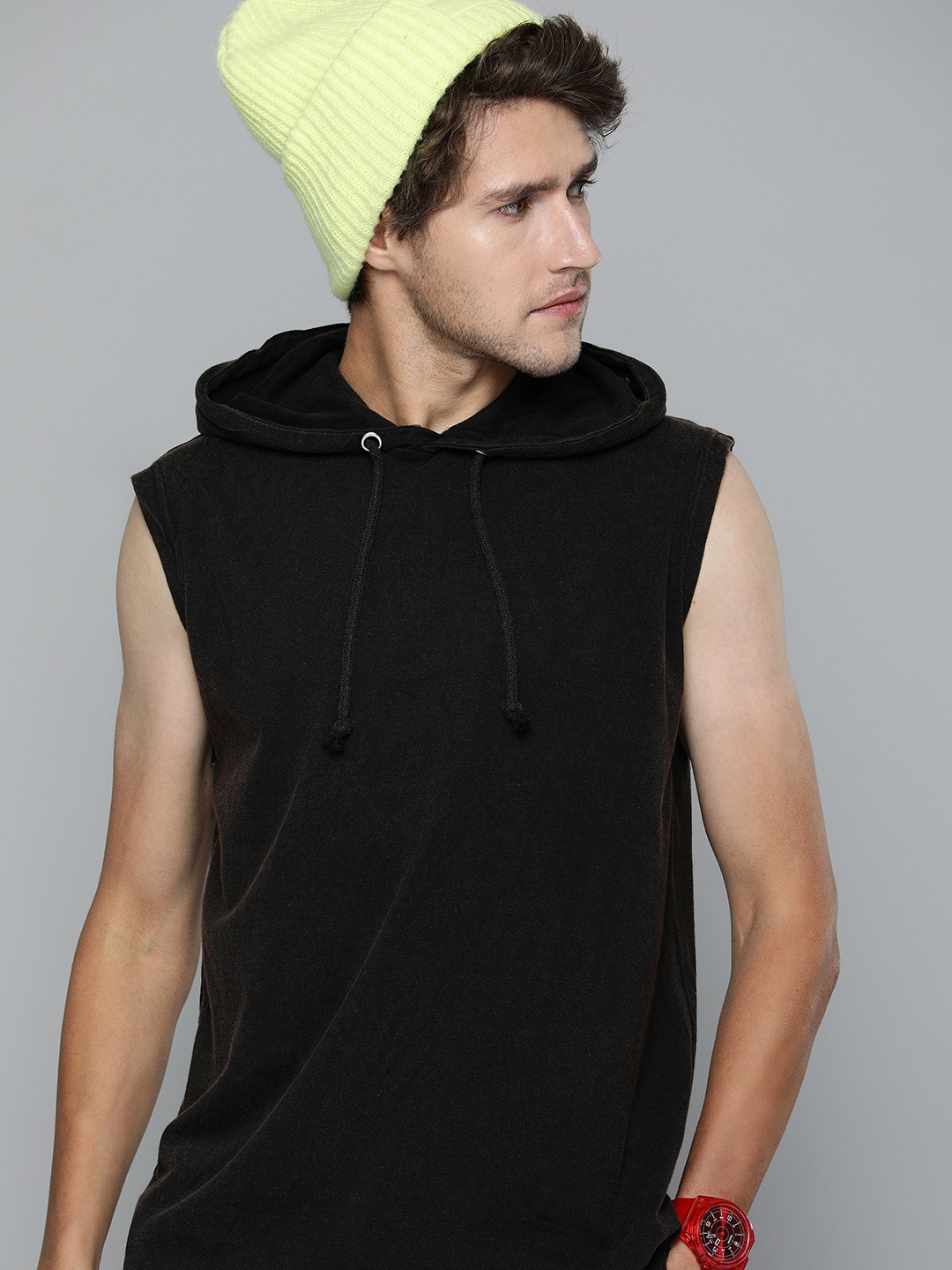 

Kook N Keech Men Charcoal Grey Solid Pure Cotton Hooded T-shirt