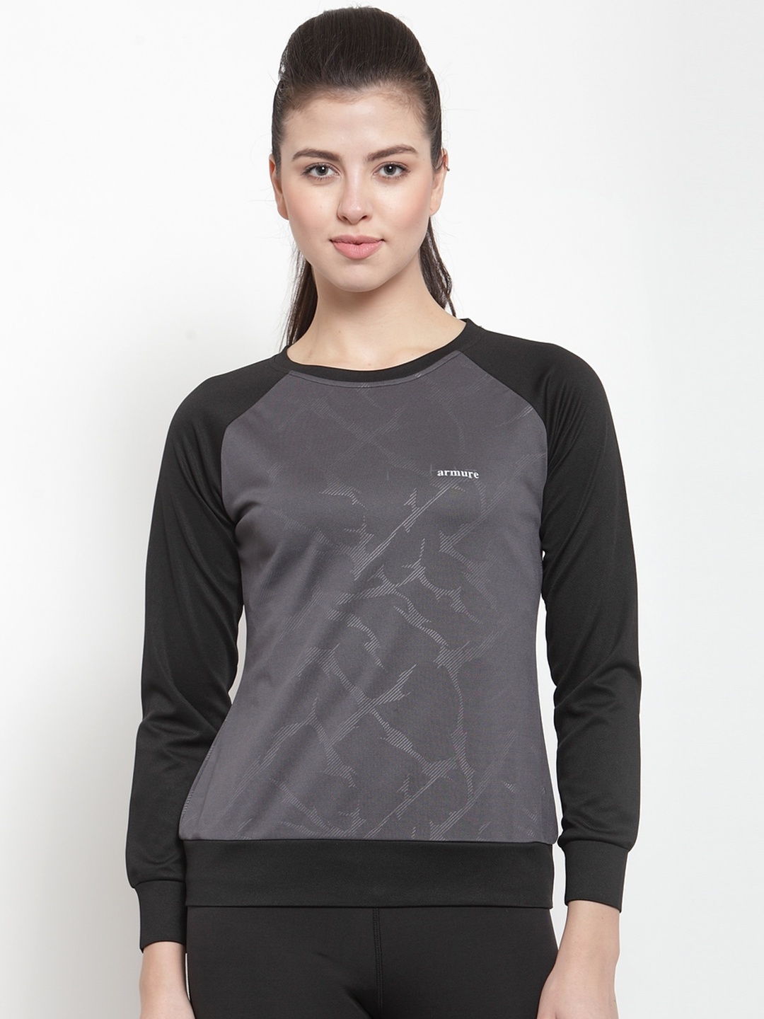 

armure Grey & Black Colourblocked Satin Top