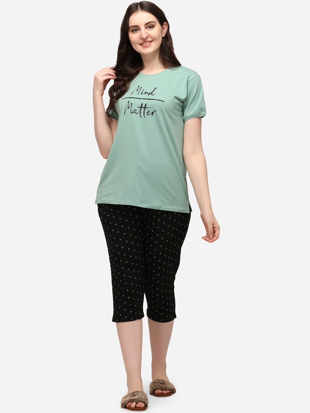 

Lenissa Women Green & Black Printed Night suit