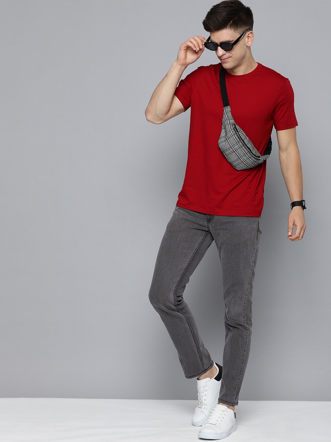 

HERE&NOW Men Grey Slim Fit Heavy Fade Stretchable Jeans