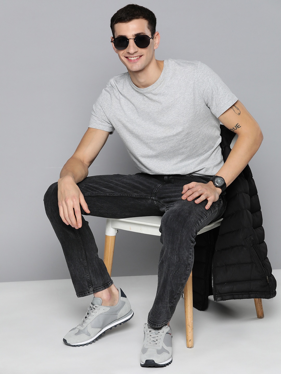 

HERE&NOW Men Skinny Fit Stretchable Jeans, Charcoal