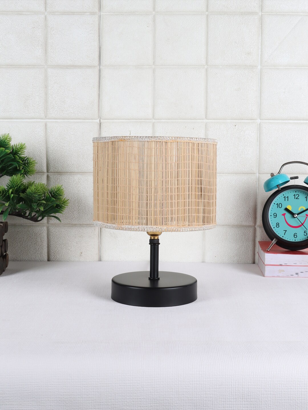 

Devansh Beige & Black Iron Table Lamp with Bamboo Shade