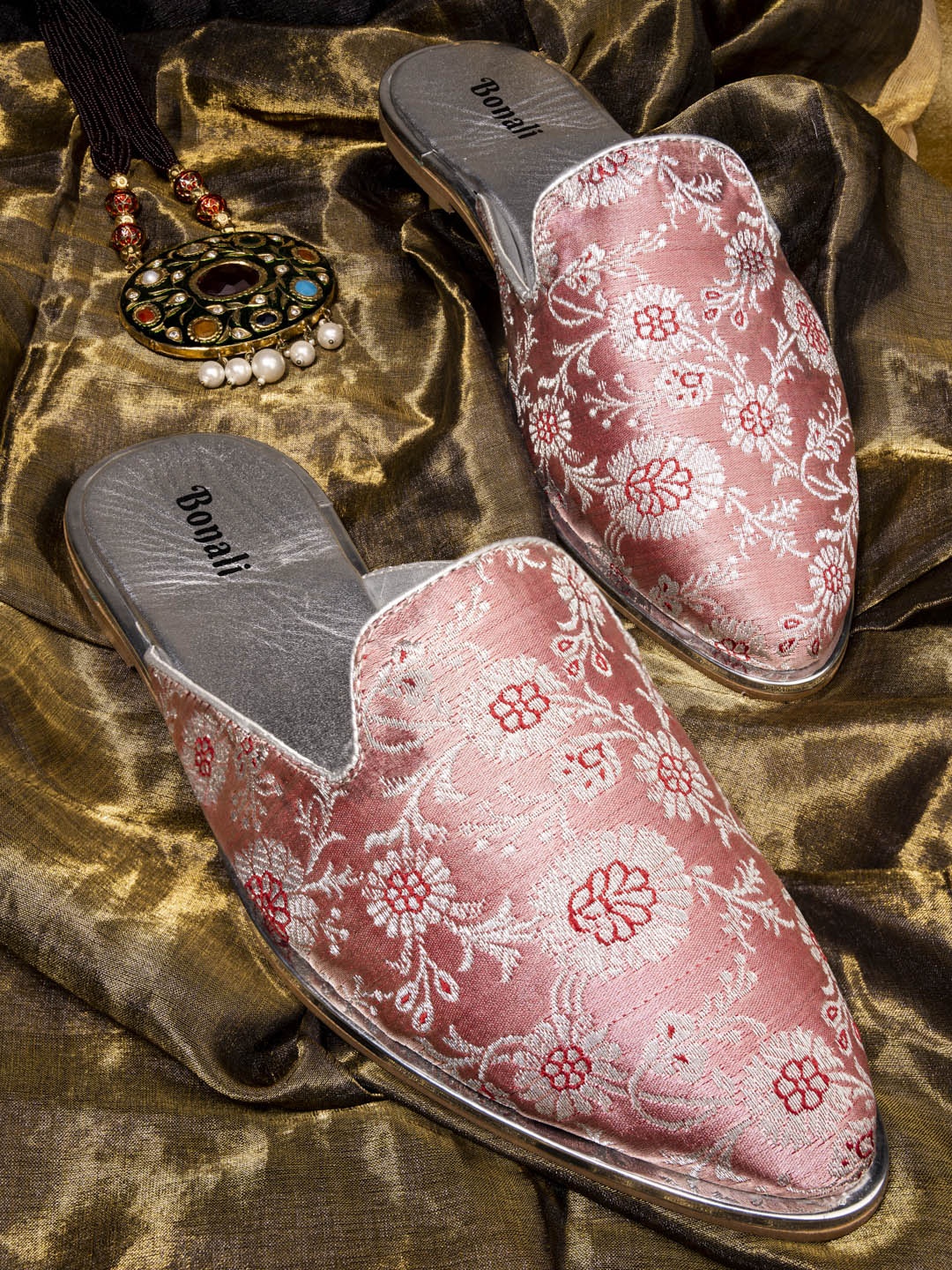 

BONALI Women Pink Textured Mules