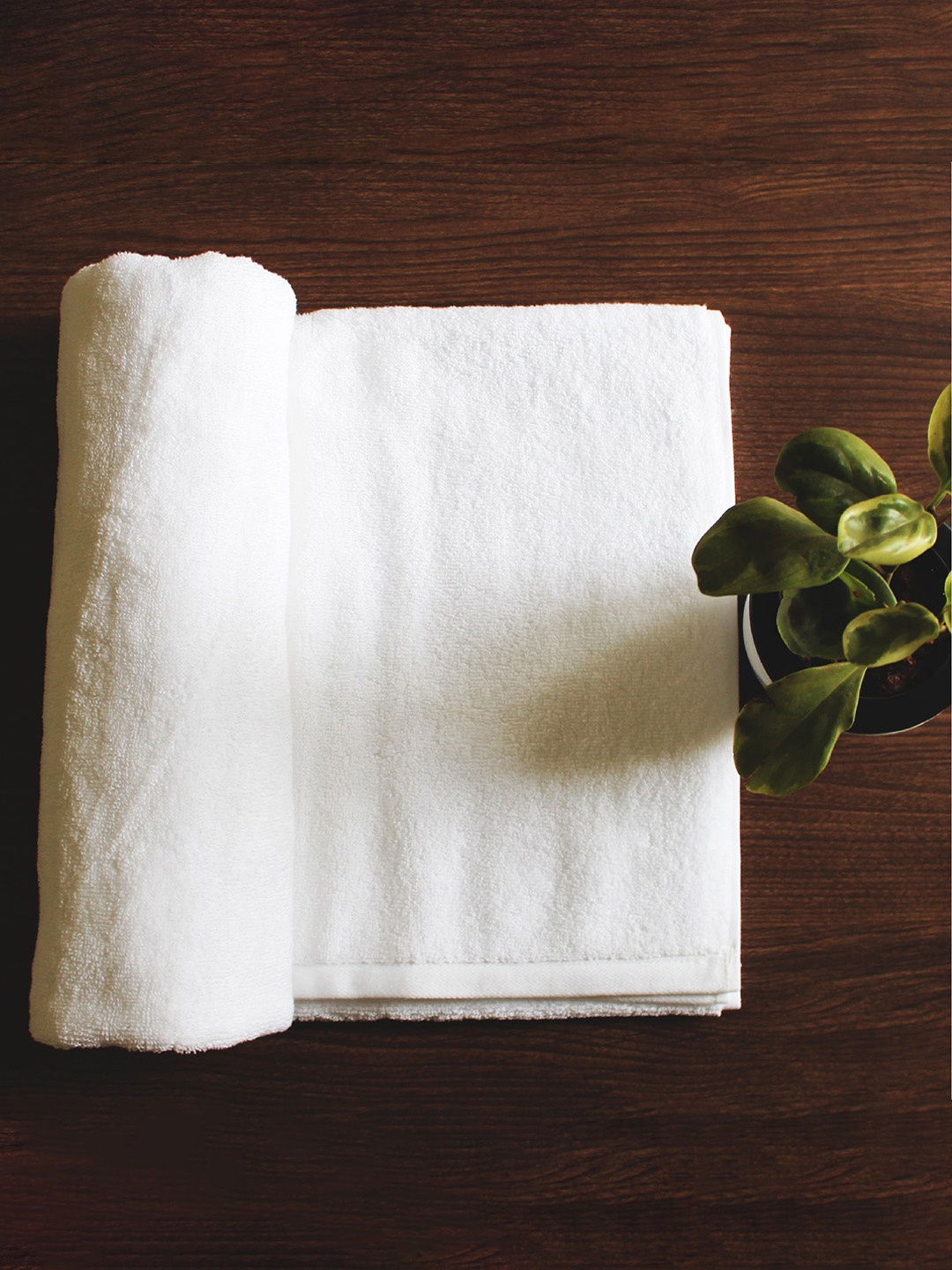 

Heelium White Unisex Pack of 6 Bamboo Super Soft & Quick Drying 600 GSM Bath Towel