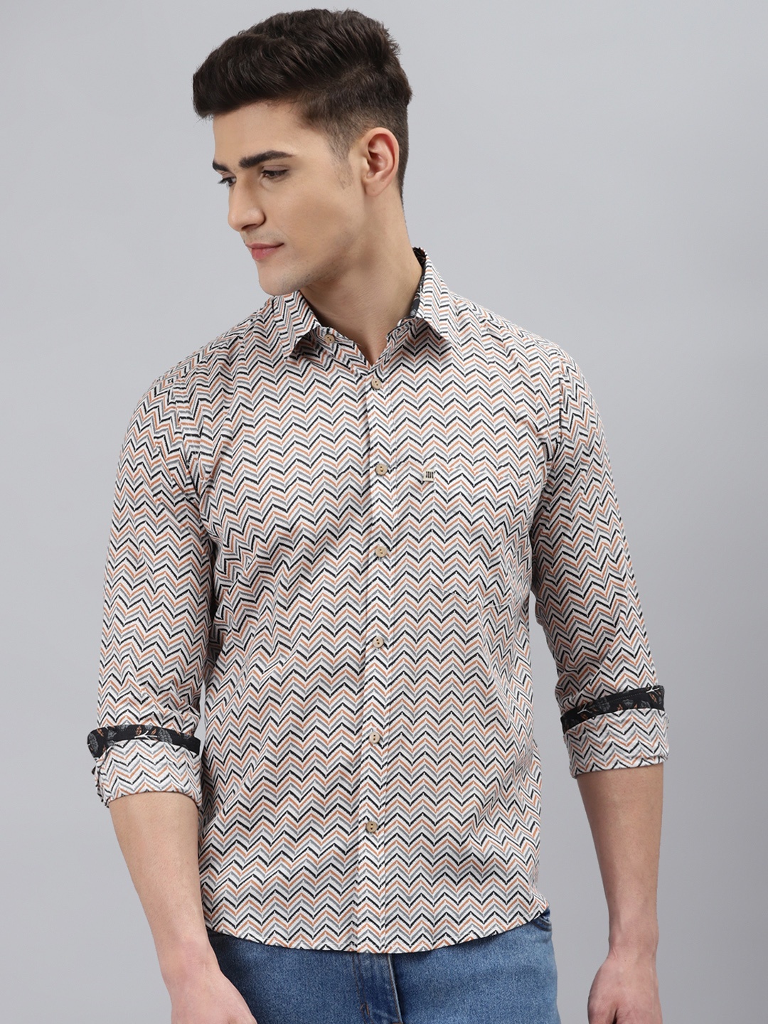 

Readiprint Fashions Men White Slim Fit Chevron Printed Casual Shirt