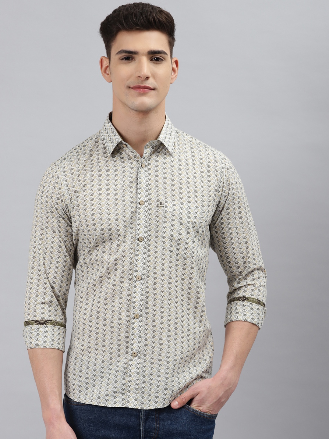 

Readiprint Fashions Men White Slim Fit Printed Casual Shirt