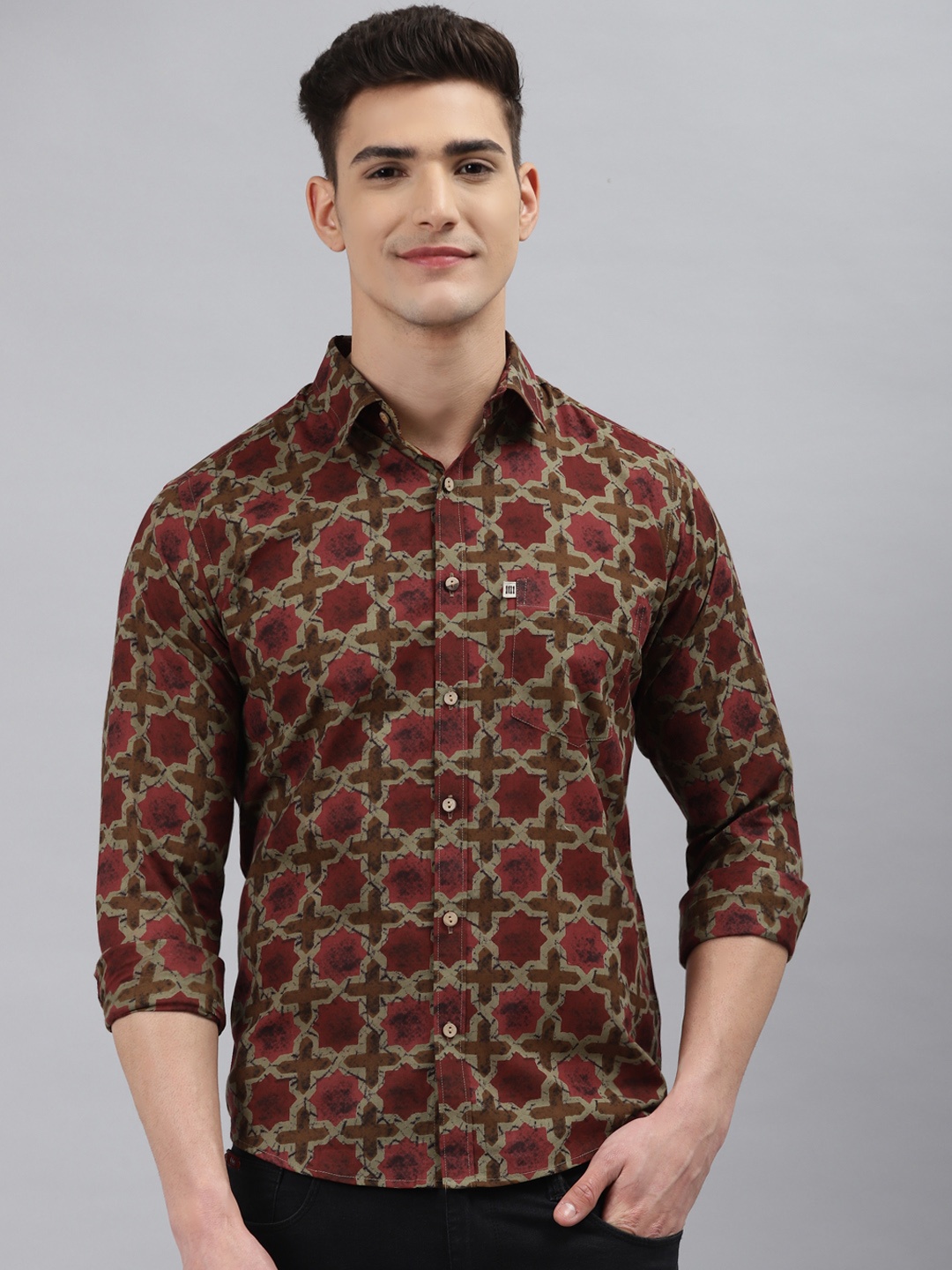 

Readiprint Fashions Men Red Slim Fit Printed Casual Shirt