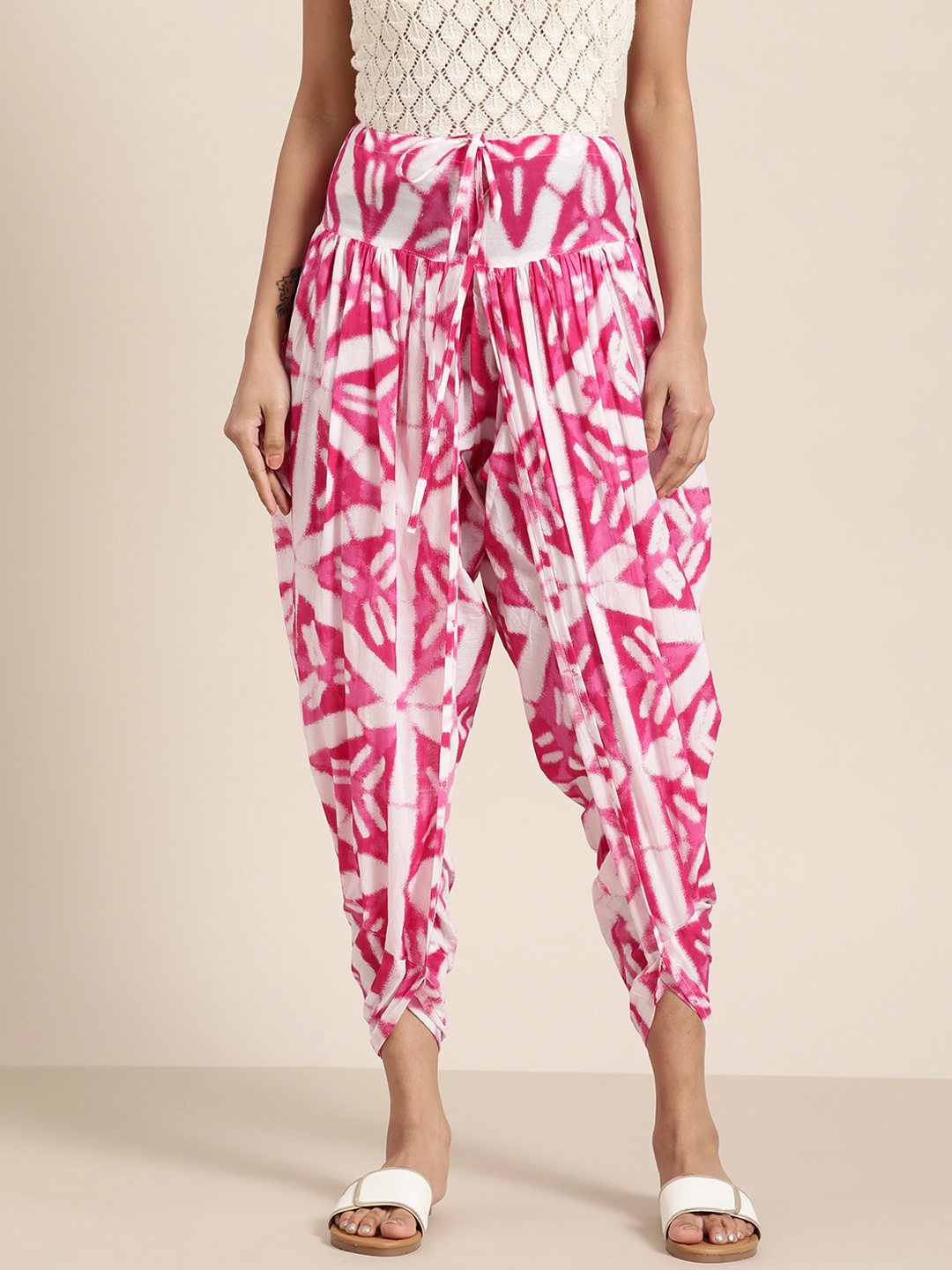 

Sangria Women Pink & White Printed Pure Cotton Dhoti Pants