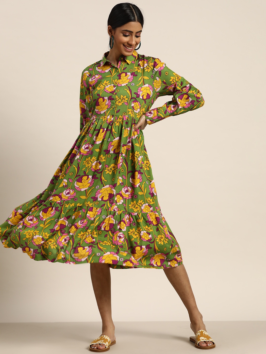 

Sangria Women Green & Yellow Floral A-Line Maxi Dress