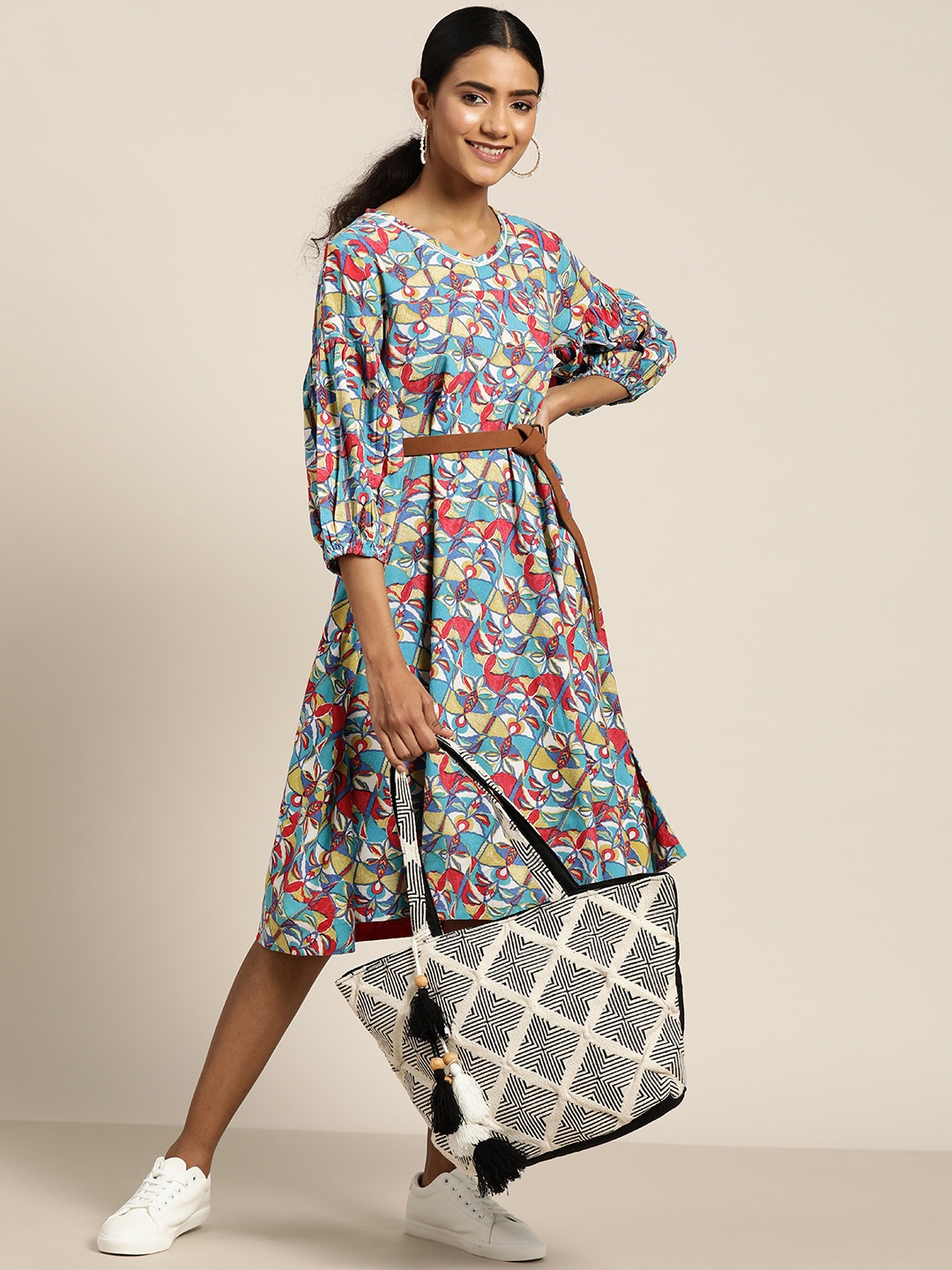 

Sangria Women Blue & White Abstract Printed Ethnic A-Line Midi Dress