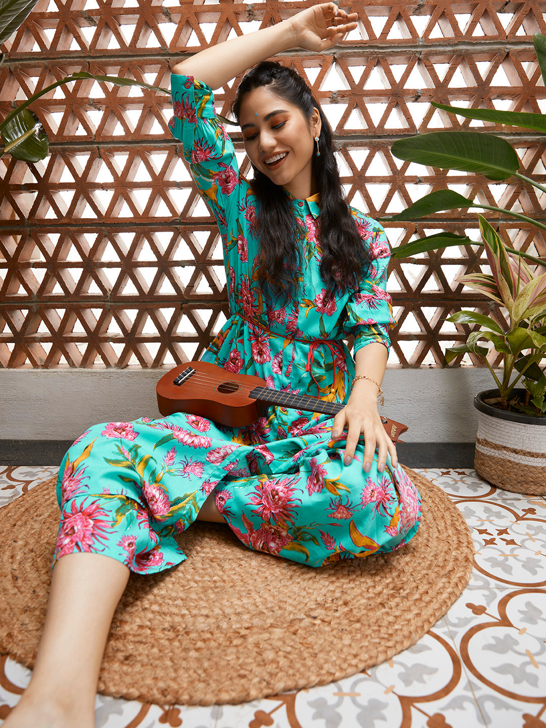 

Sangria Women Blue & Pink Floral Print Kurta with Palazzos