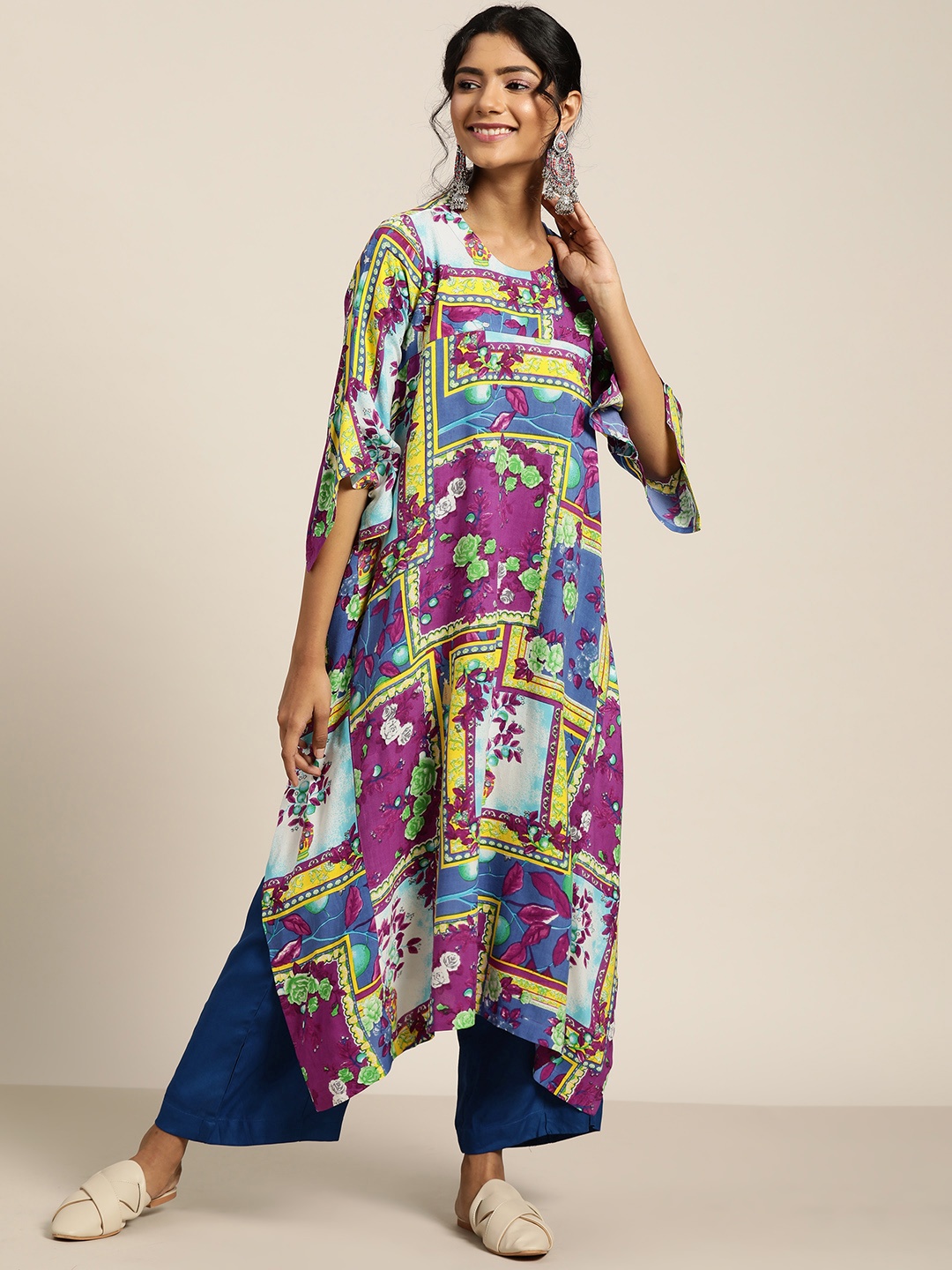 

Sangria Women Purple & Blue Floral Print Kurta with Trousers