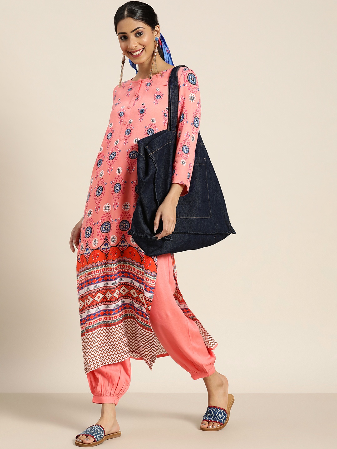 

Sangria Women Pink Ethnic Motifs Printed Straight Kurta with Salwar