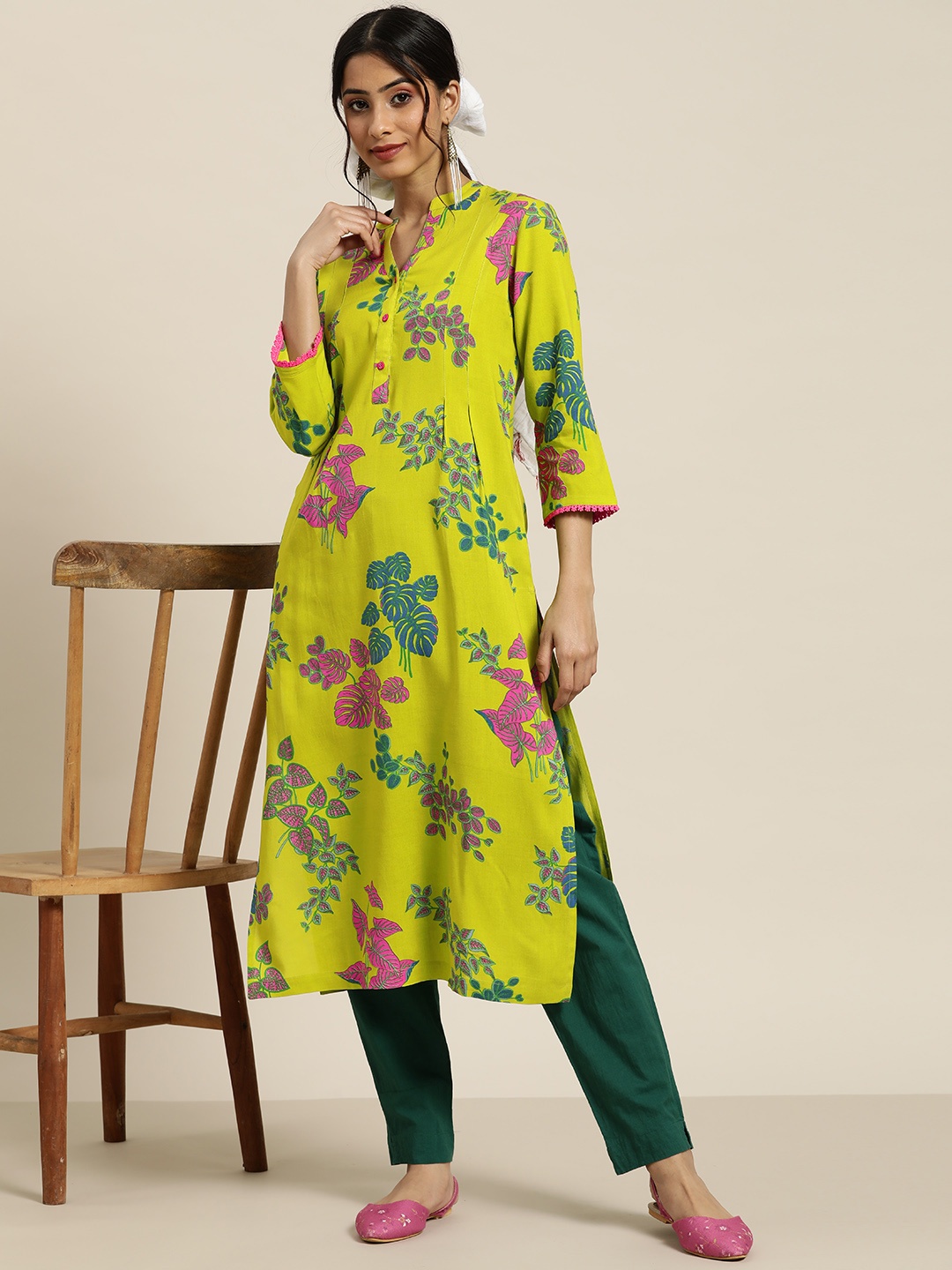 

Sangria Women Green & Pink Floral Printed Floral Kurta