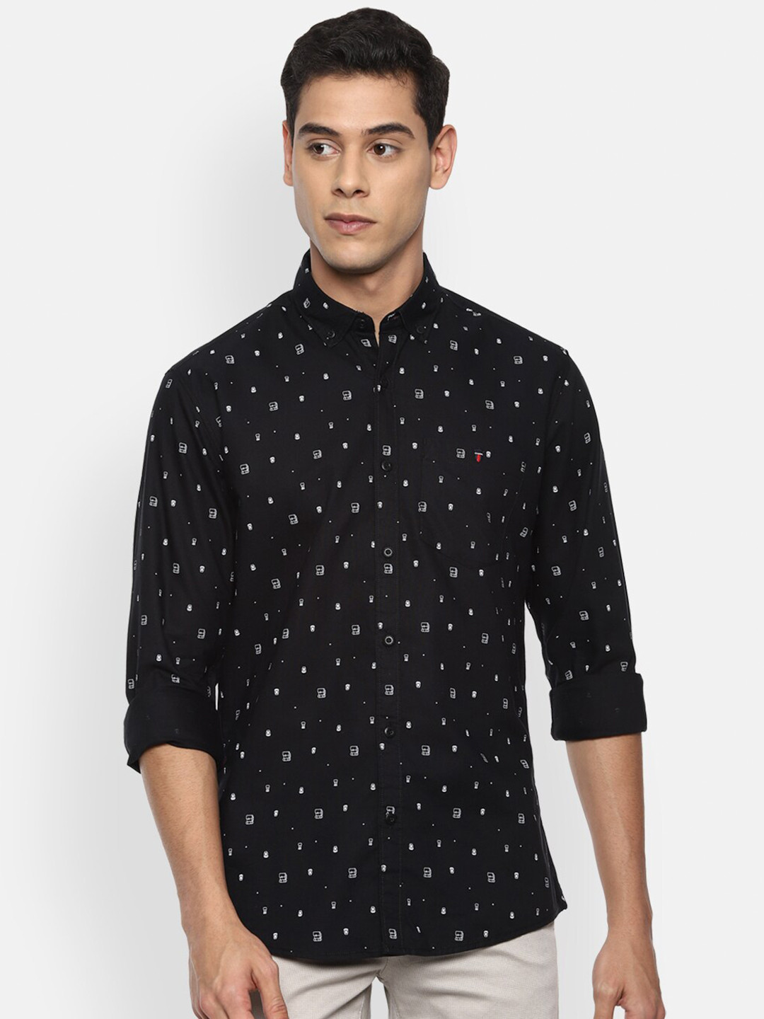 

Louis Philippe Jeans Men Black Slim Fit Printed Casual Shirt