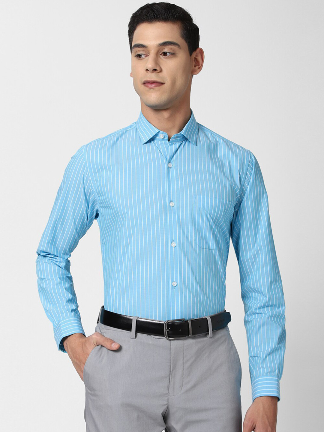 

Peter England Men Blue Slim Fit Striped Formal Shirt