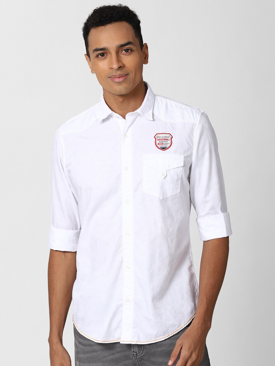 

Peter England Casuals Men White Slim Fit Casual Shirt