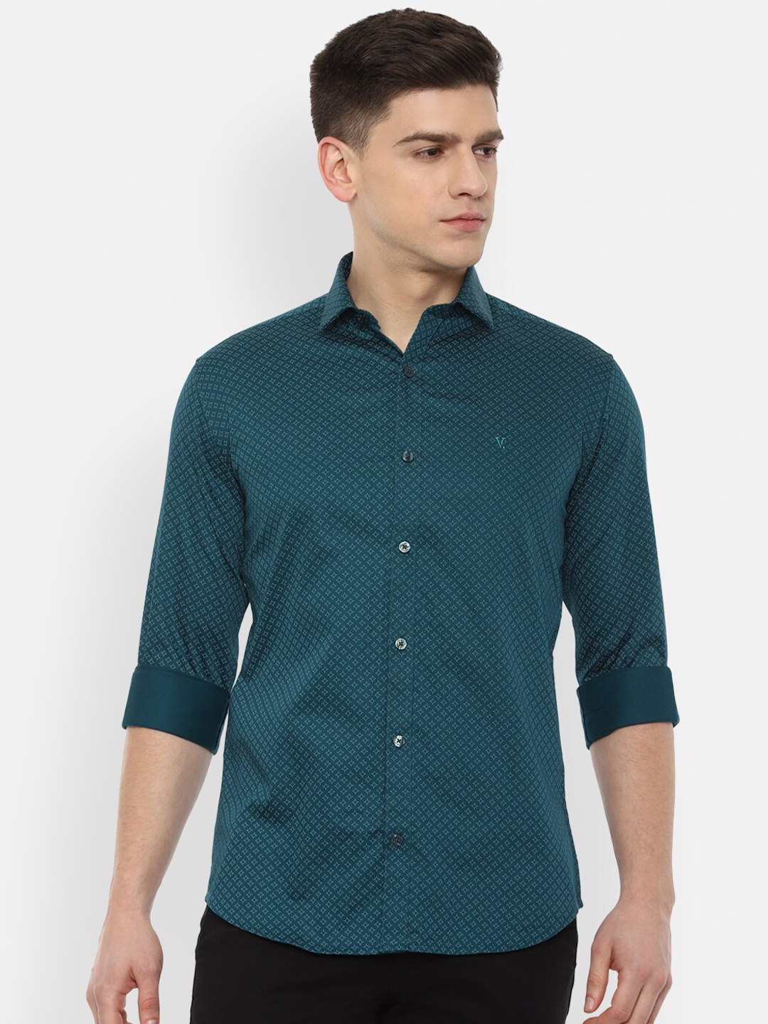 

V Dot Men Blue Slim Fit Printed Casual Shirt