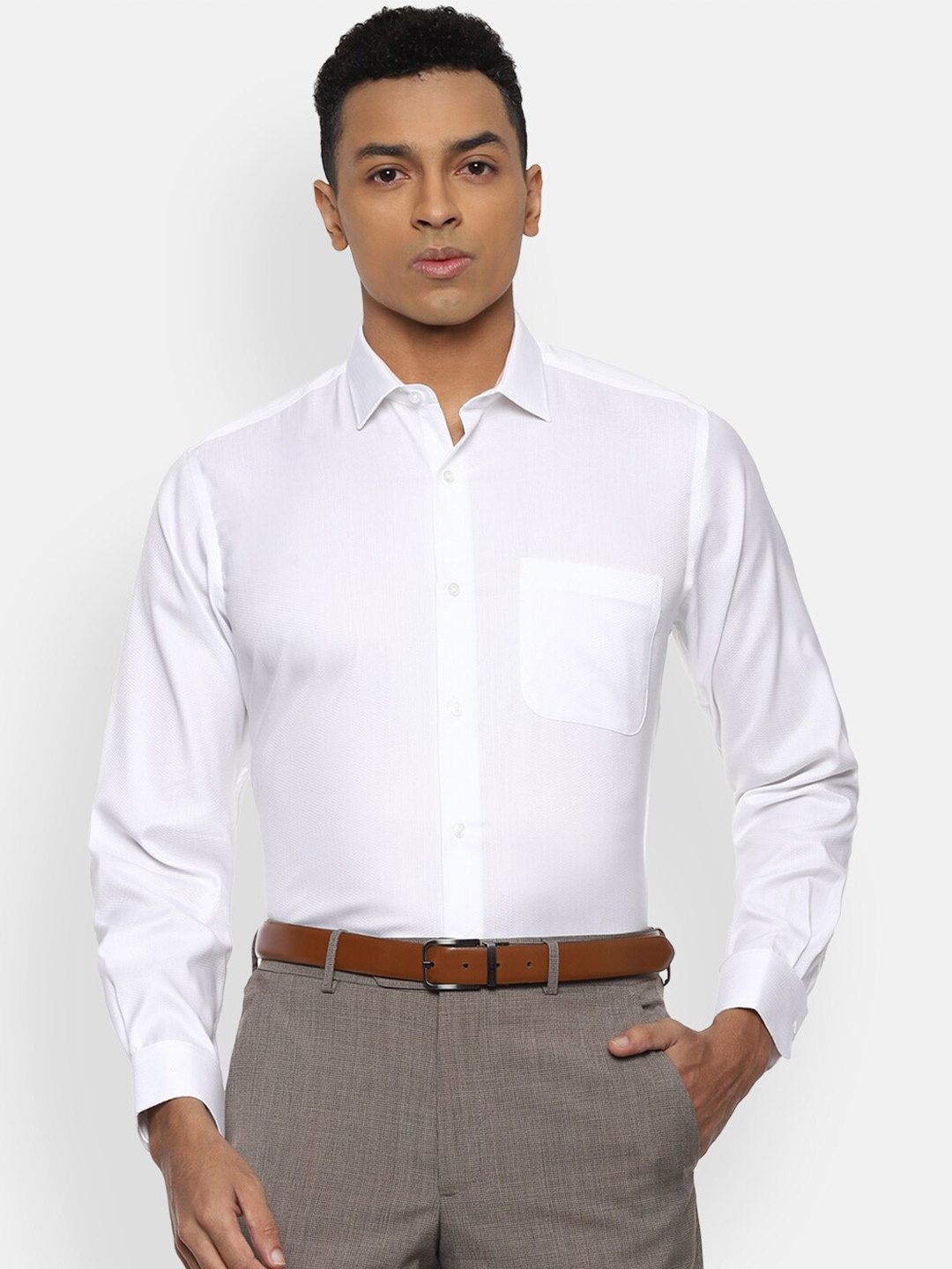 

Van Heusen Men White Solid Regular Fit Casual Shirt