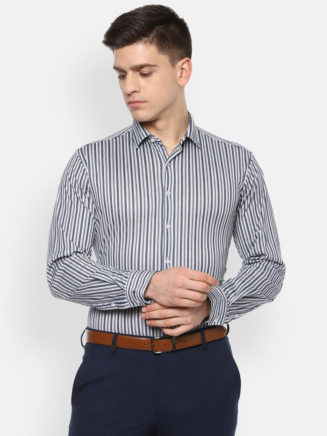 

Van Heusen Men Grey Slim Fit Striped Formal Shirt