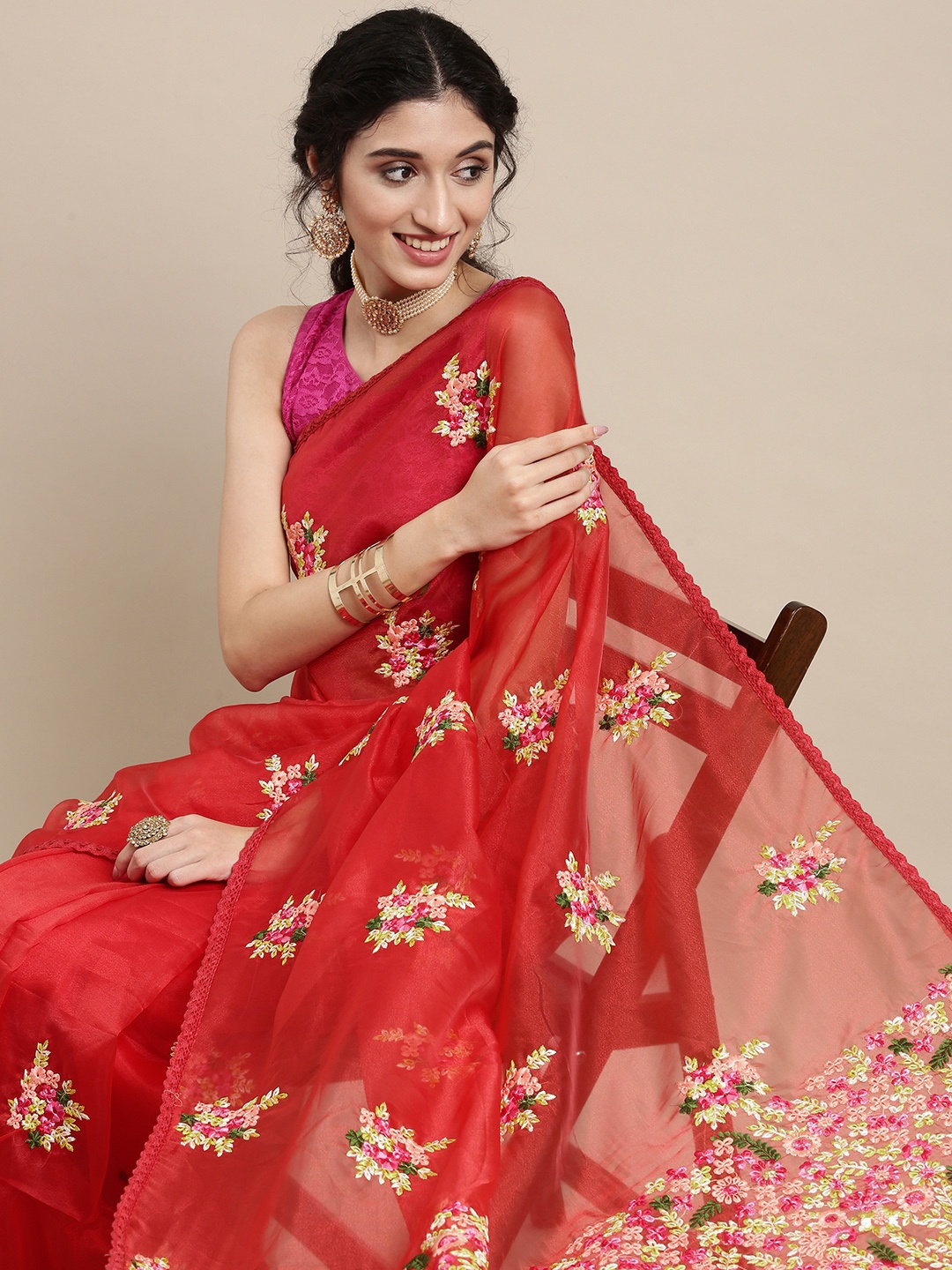 

VASTRANAND Red Floral Embroidered Organza Saree