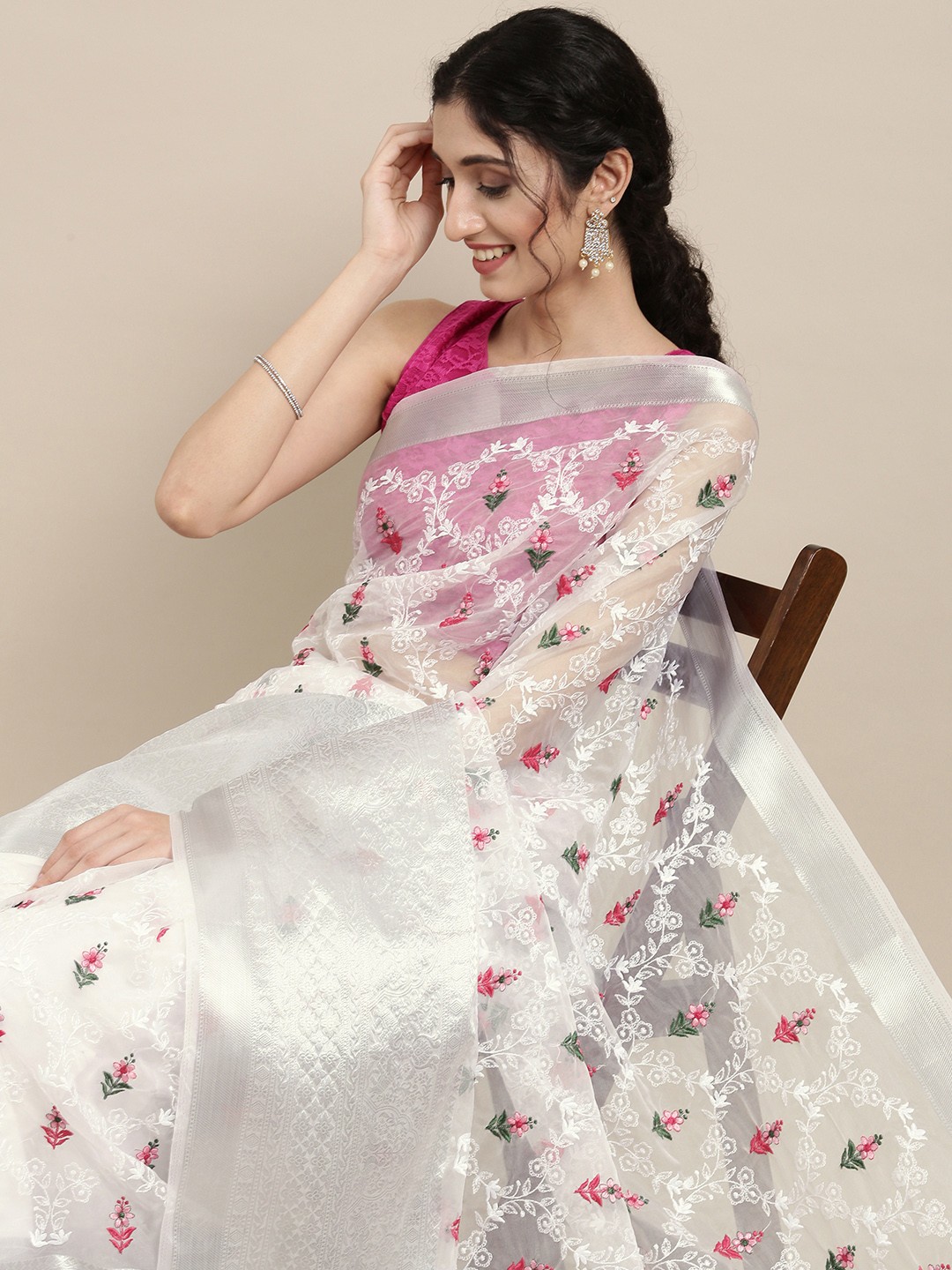 

VASTRANAND White & Pink Woven Design Embroidered Organza Saree