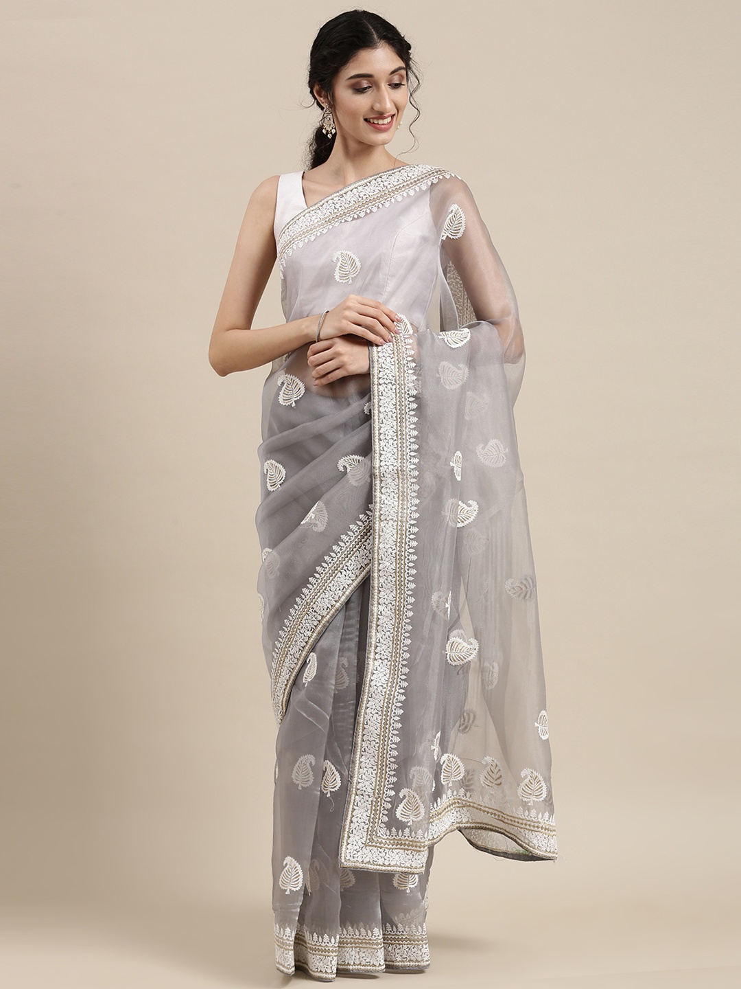 

VASTRANAND Grey Ethnic Motifs Embroidered Organza Saree