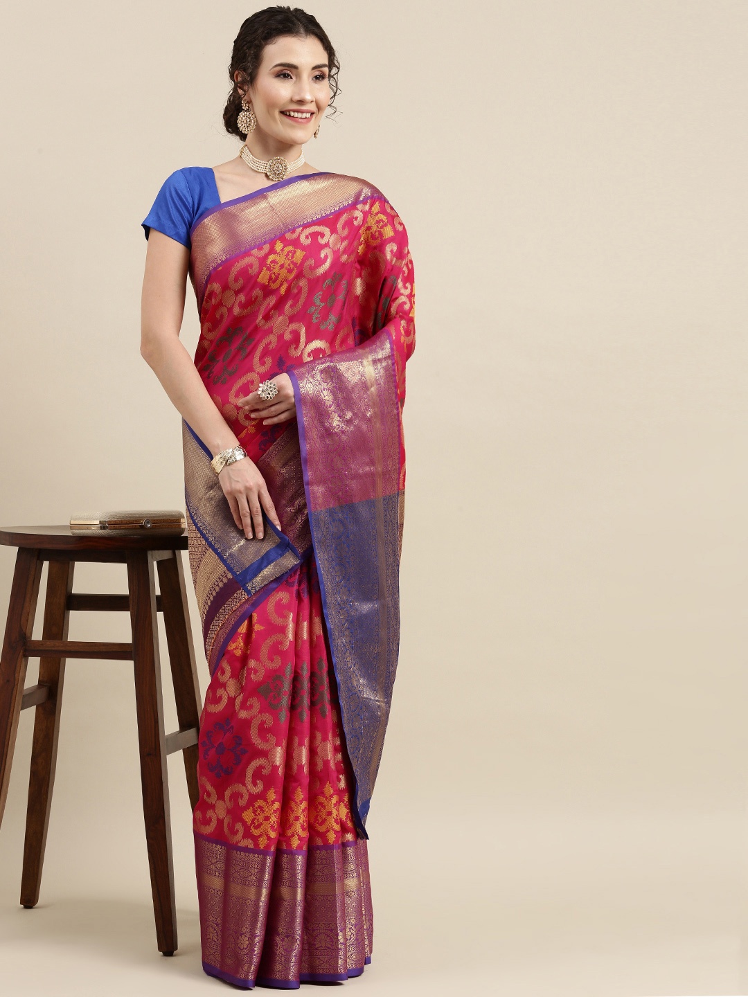 

VASTRANAND Red Ethnic Motifs Zari Silk Blend Kanjeevaram Saree