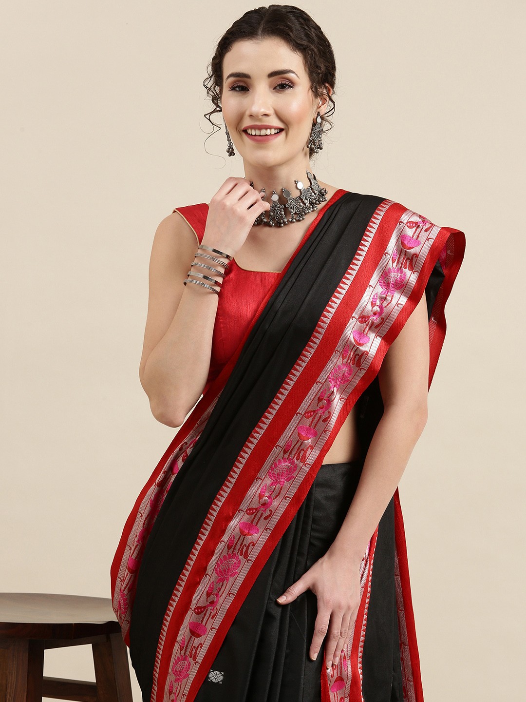 

VASTRANAND Black & Red Ethnic Motifs Zari Silk Cotton Paithani Saree