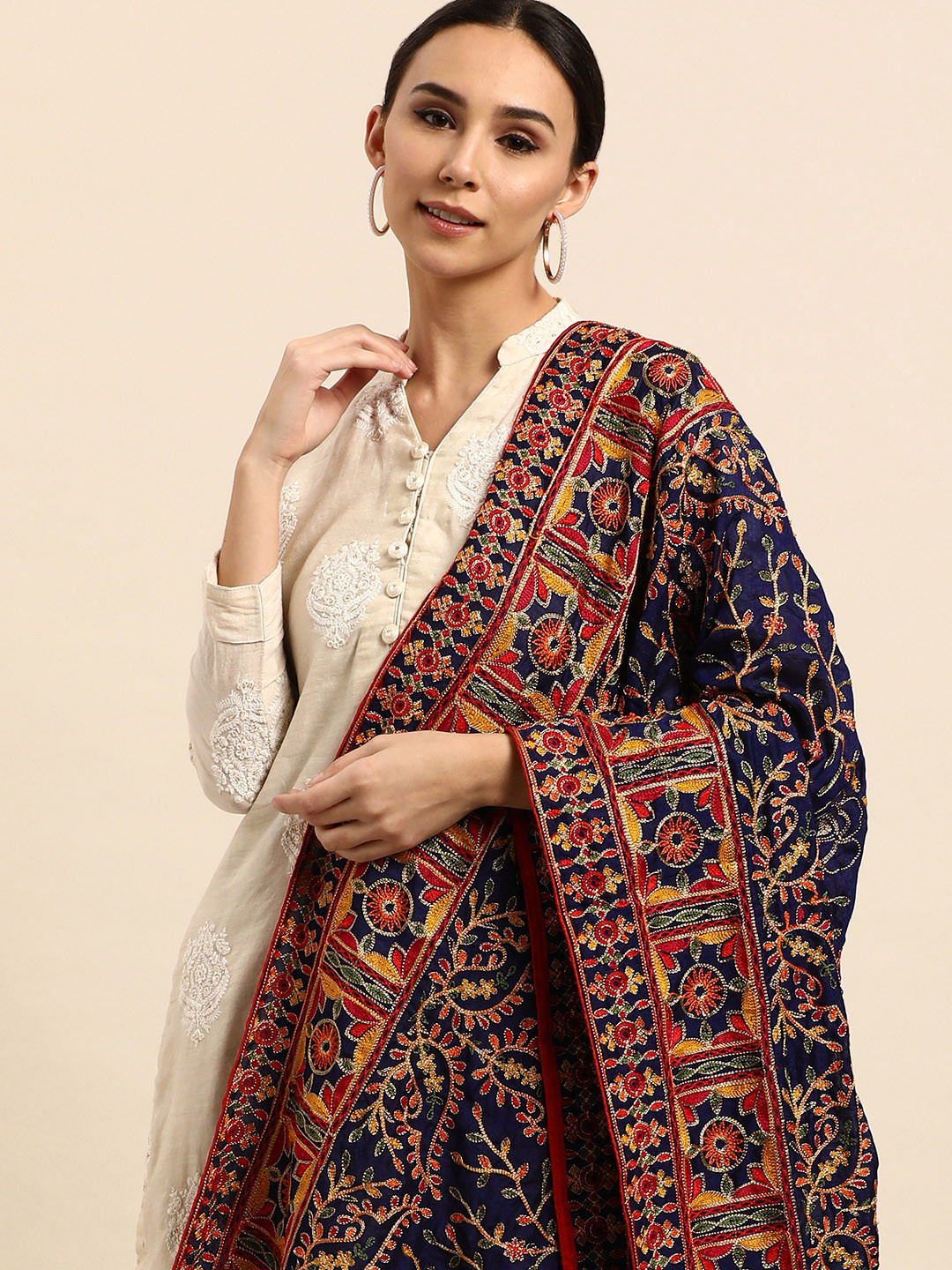 

VASTRANAND Navy Blue & Red Ethnic Motifs Embroidered Dupatta